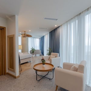 Hotel Miramar Luxury Residences cazare Batumi