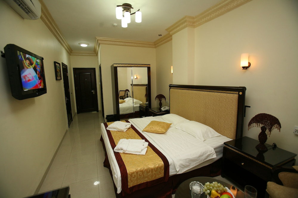Cedar Hotel