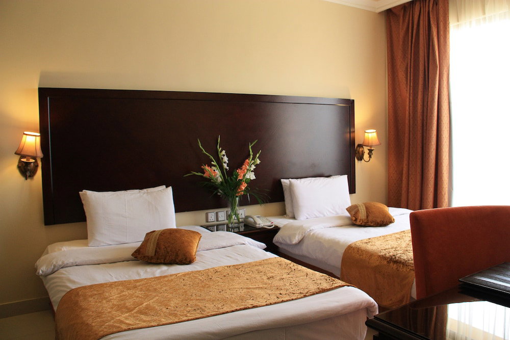 Captain`s Tourist Hotel