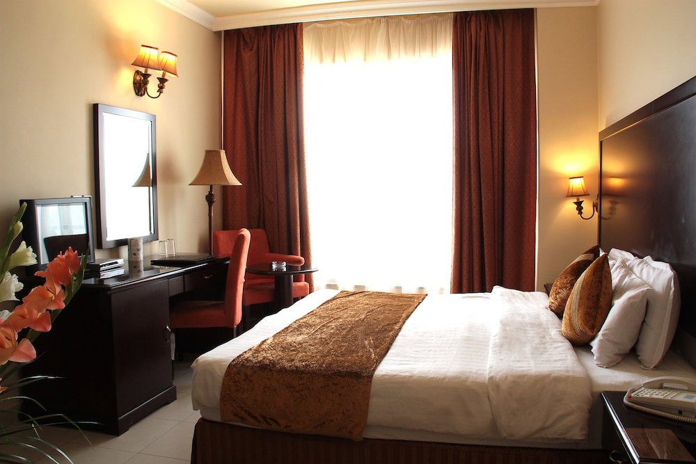 Captain`s Tourist Hotel