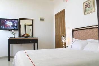Golden Rose Hotel