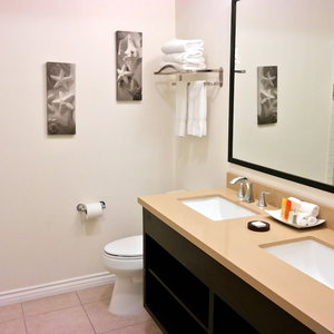 Hotel Malibu Country Inn cazare Malibu