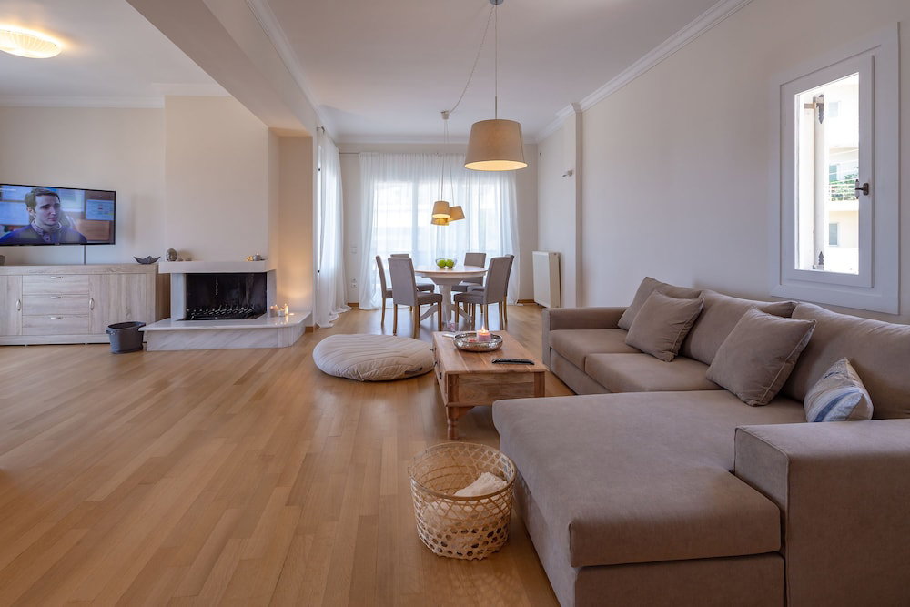 Rhea - Glyfada Sea View Apartment