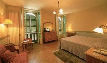 Hotel Hotel Roma E Rocca Cavour