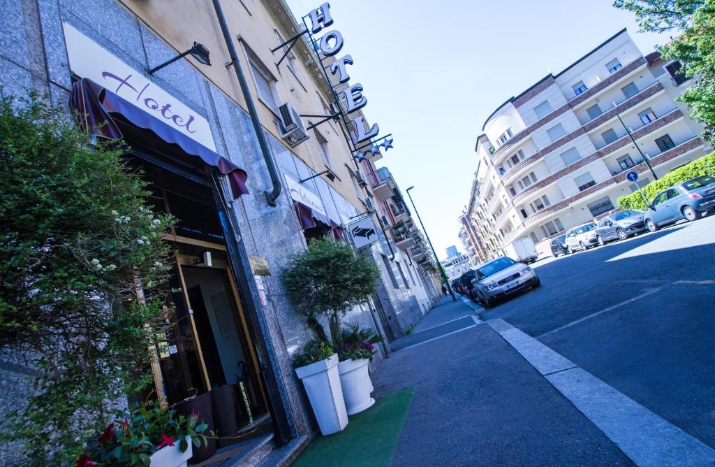 Hotel Adriano