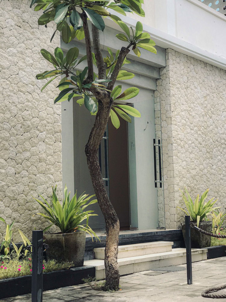 Hotel Srikrisna Homestay