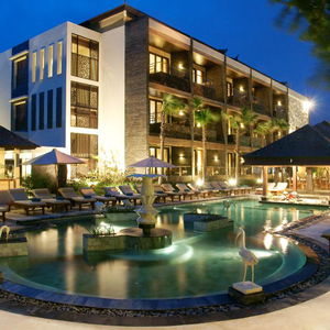 Hotel The Seminyak Beach Resort & Spa cazare Seminyak