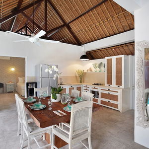 Hotel Villa Elleo cazare Seminyak