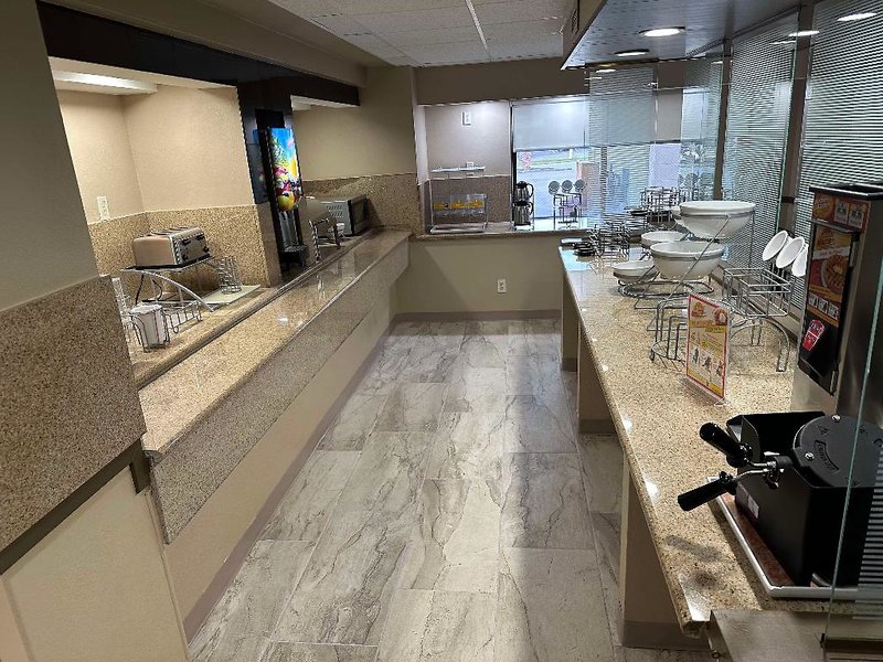 Hotel Surestay Plus By Best Western Mobile I-65