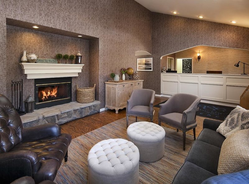 Cottage Inn By The Sea