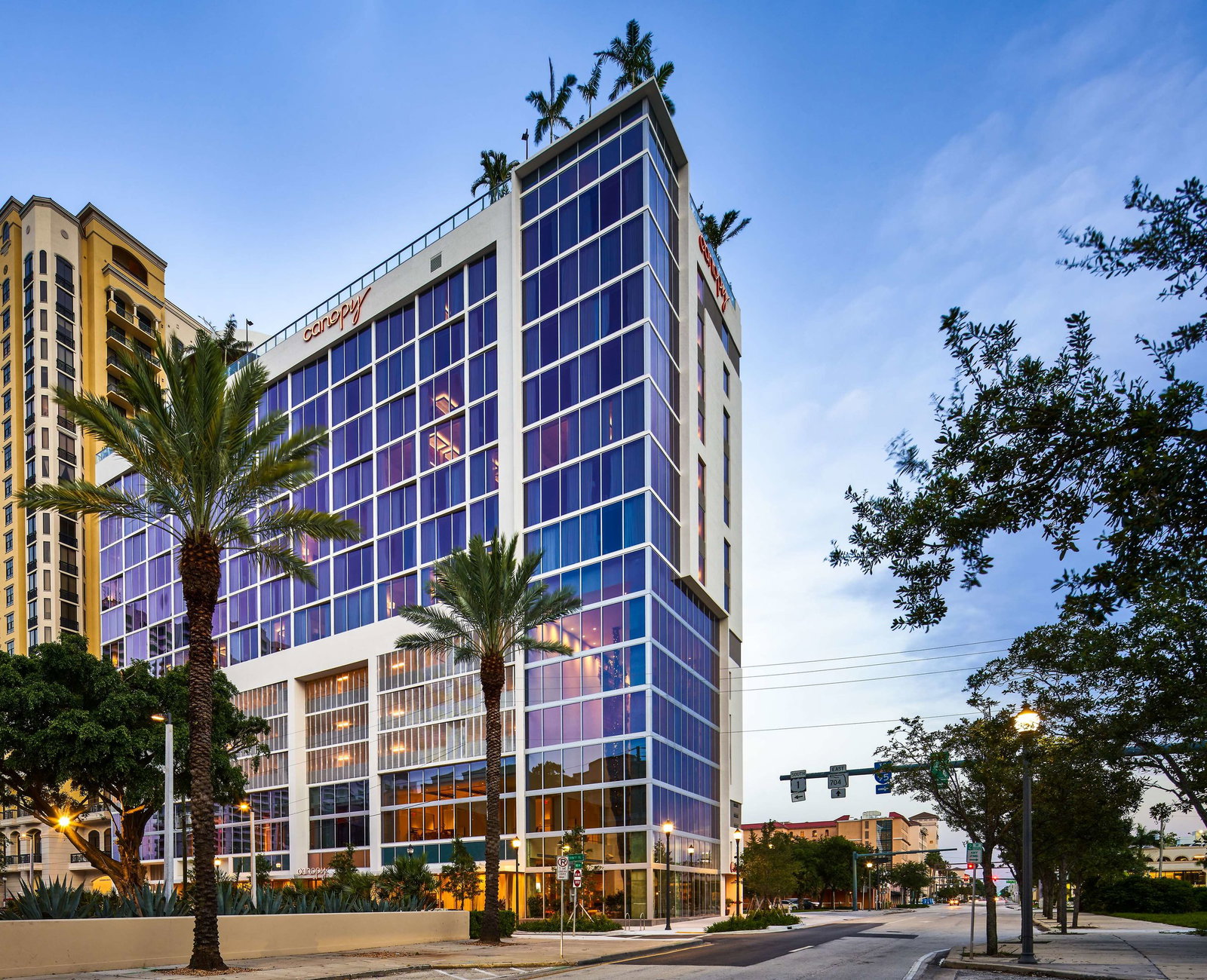 Hotel Canopy By Hilton West Palm Beach Downtown