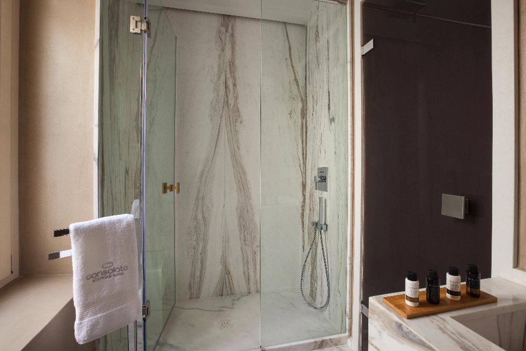 dal travel Consolato Boutique