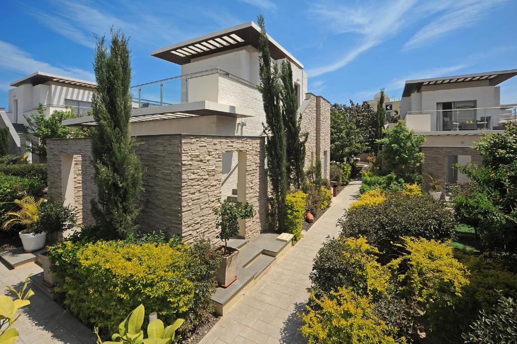 Hotel E-Hotel Larnaca Resort & Spa