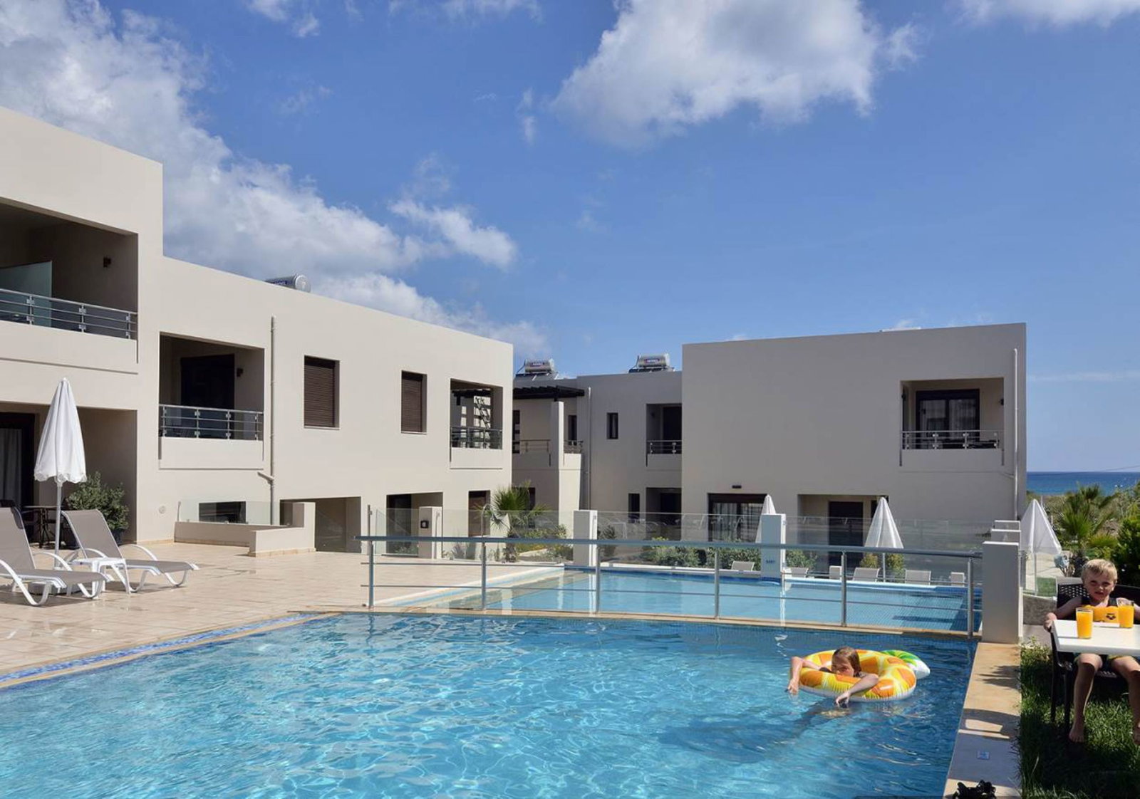 CARISA SUITES and APARTMENTS