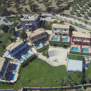 Hotel Carme Villas cazare Adelianos Kampos