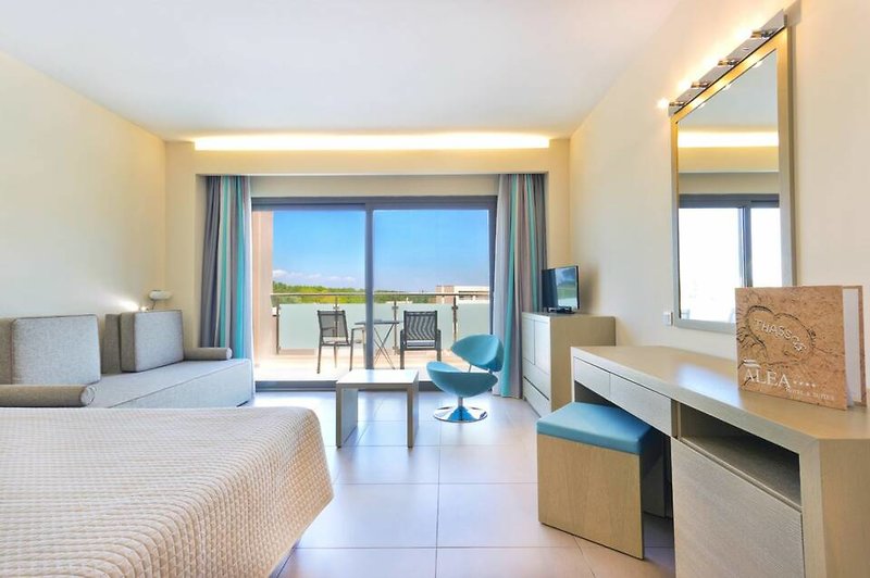 Alea Hotel & Suites