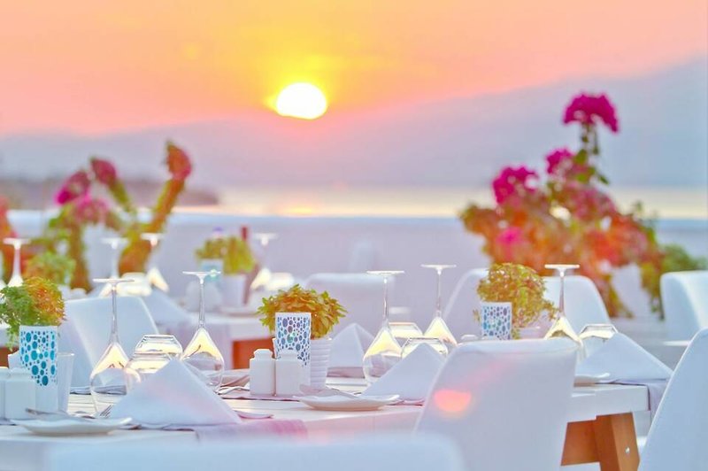 Alea Hotel & Suites