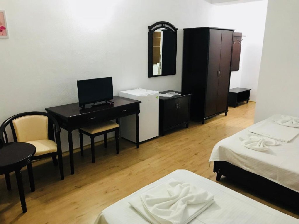 Hostel Perla
