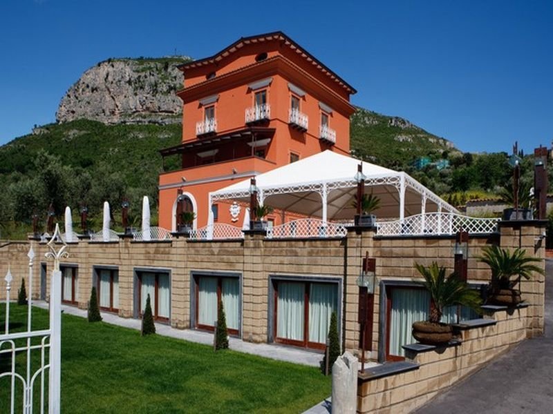 Hotel Antico Casale Russo
