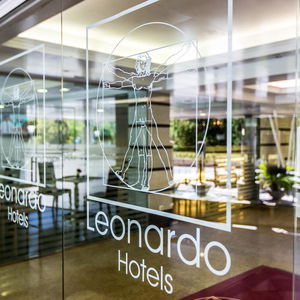 Hotel Leonardo Hotel Granada cazare Granada
