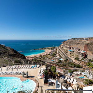 Sejur Holiday Club Jardin Amadores vacanta Playa de Amadores