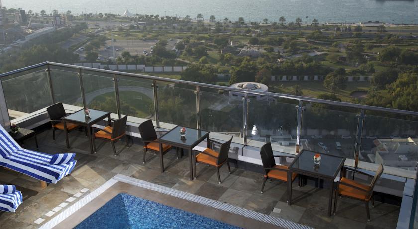 Hotel Ramada By Wyndham Abudhabi Corniche