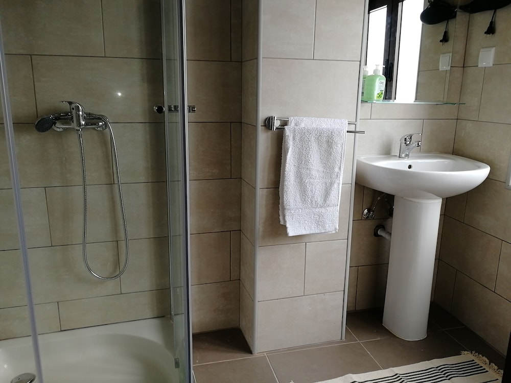 Good Vibes - Lagos Guest House