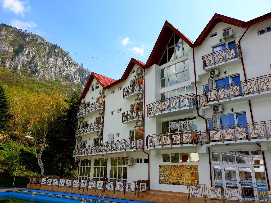 Hotel Saras Sons