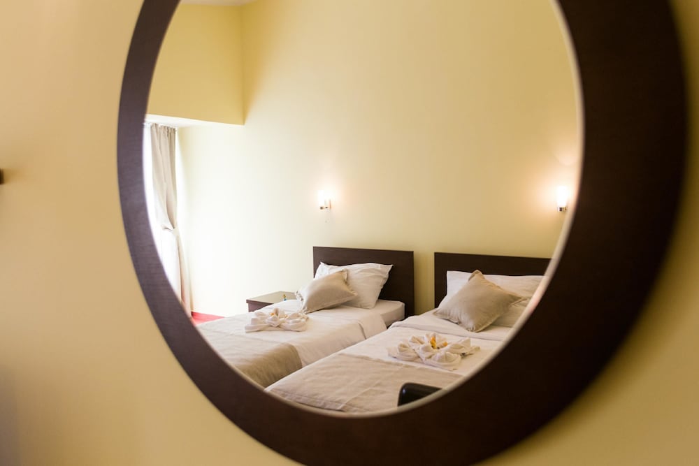 Hotel Odissey