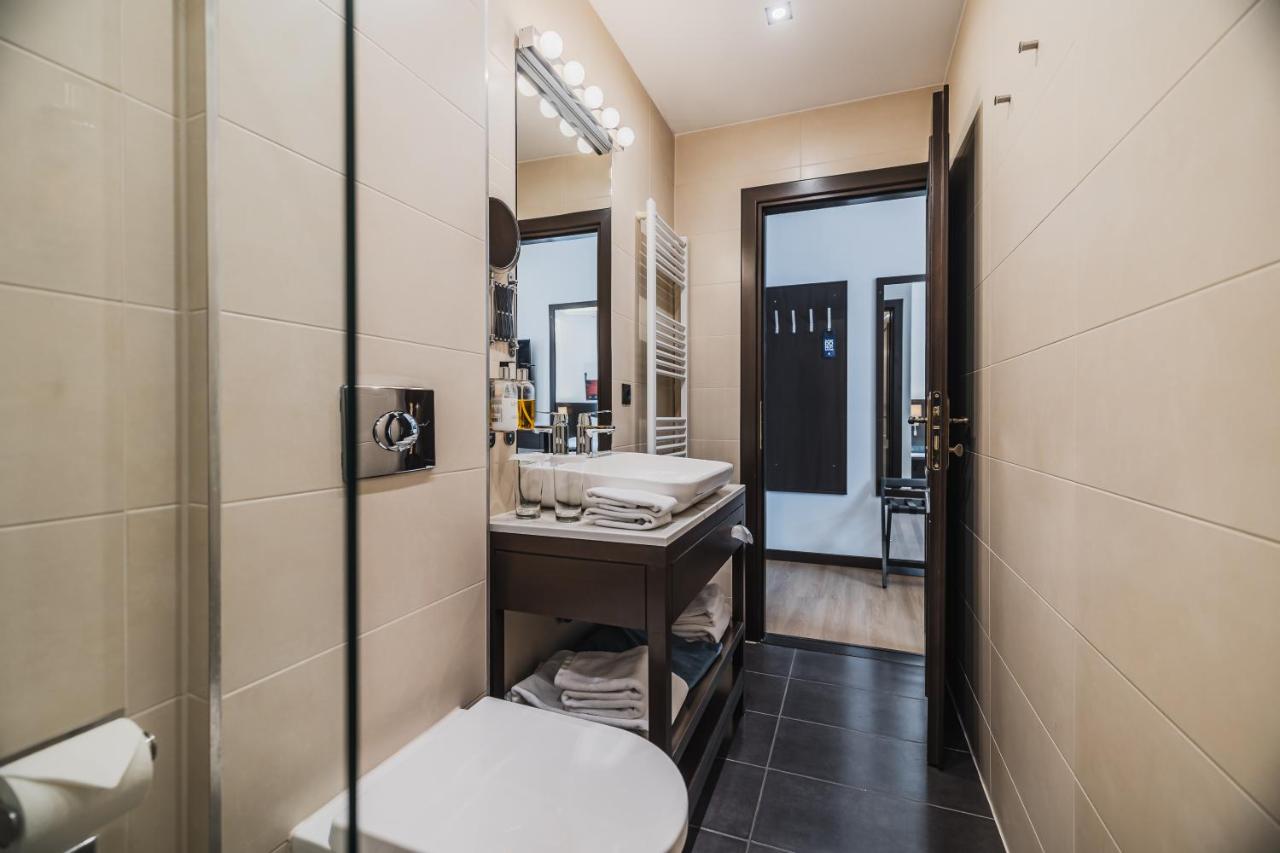 Republique Hotel
