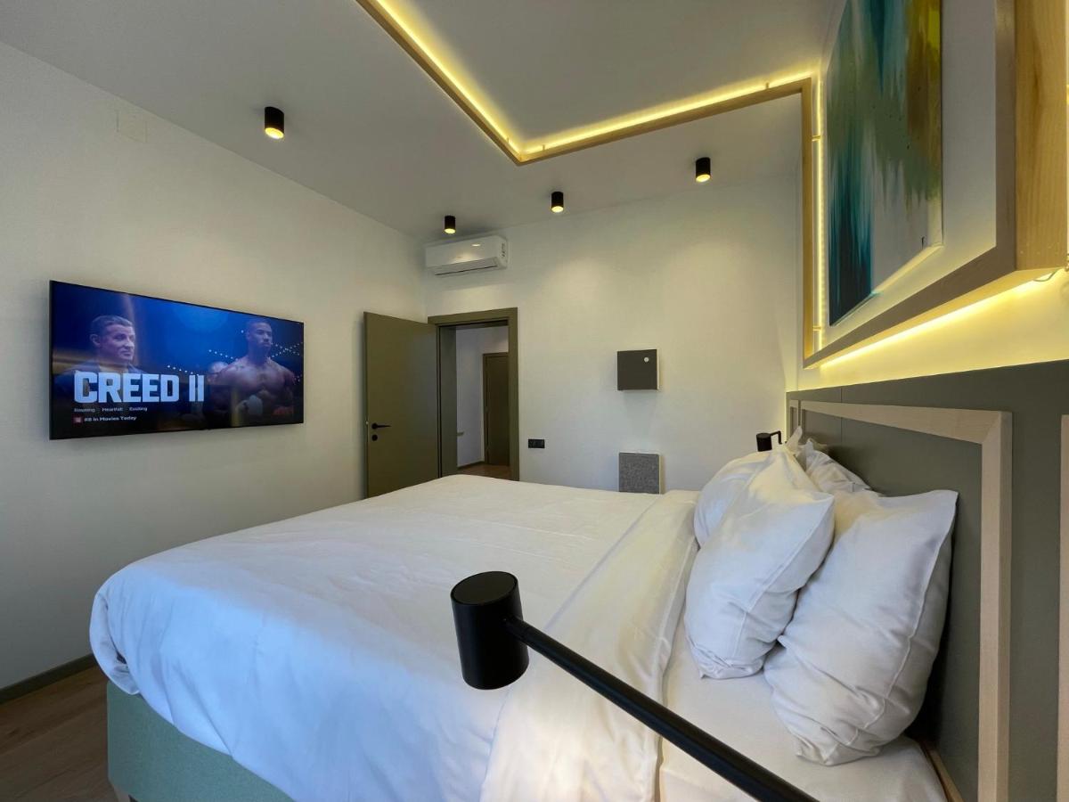 Republique Hotel