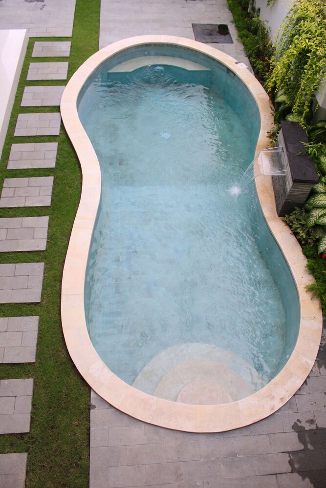 Rusty Seminyak