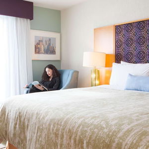 Hotel Best Western Premier Toronto Airport Carlingview Hotel cazare Toronto