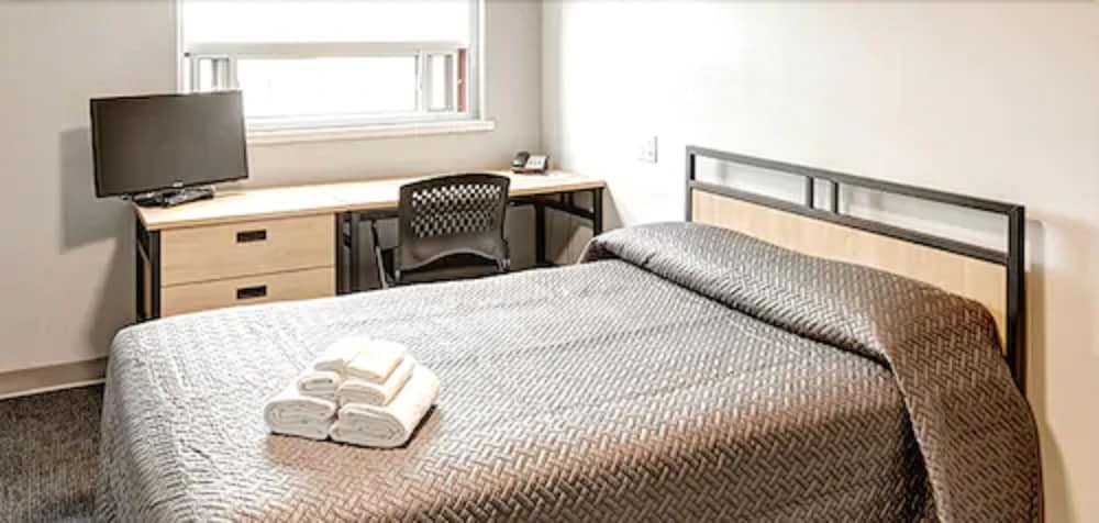 Hotel Residence & Conference Centre - Toronto