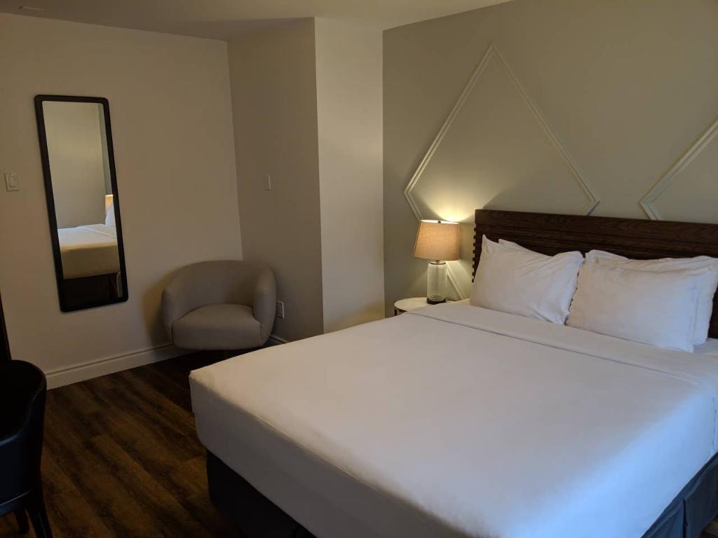 Hotel Pembroke Inn