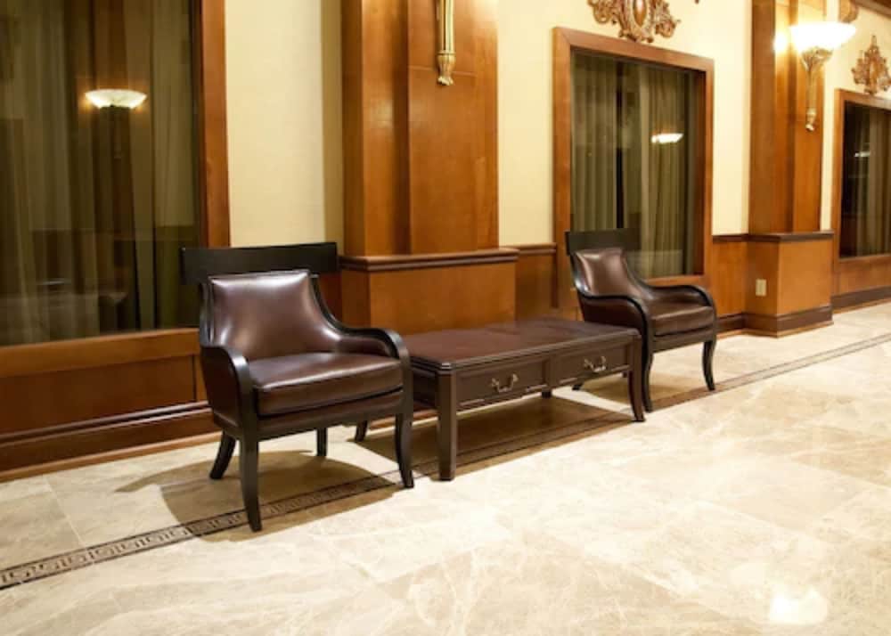 Hotel Woodbine Hotel And Suites