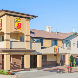 Hotel Super 8 By Wyndham Salmon Arm cazare Salmon Arm