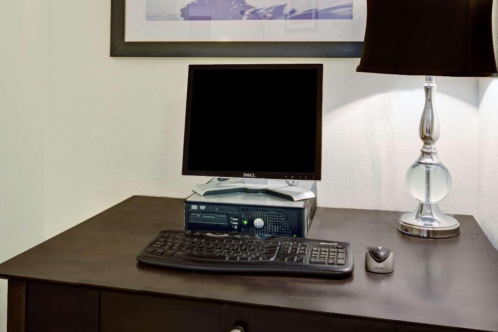 Hotel Super 8 By Wyndham St-Jerome