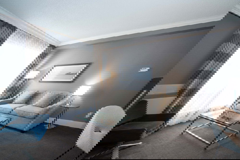 Hotel Sandman Signature Mississauga Hotel