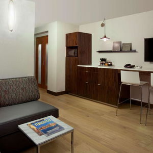 Hotel Hilton Toronto Airport Hotel & Suites cazare Toronto