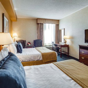 Hotel Monte Carlo Inn Airport Suites cazare Toronto