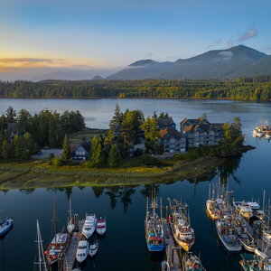 Hotel Water's Edge Shoreside Suites cazare Ucluelet