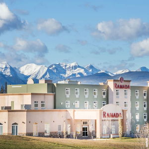 Hotel Ramada By Wyndham Hinton cazare Hinton