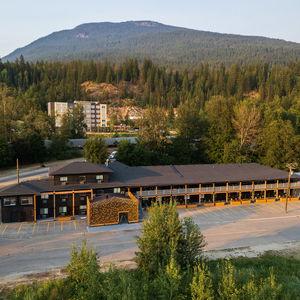 Hotel Vrge Revelstoke cazare Revelstoke