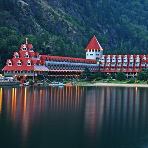 Hotel Three Valley Lake Chateau Ltd. cazare Revelstoke