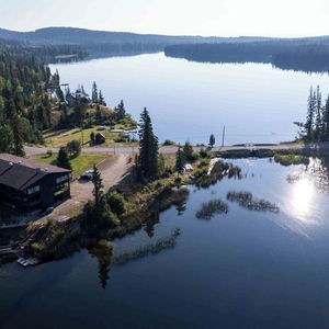Hotel Lac Le Jeune Resort & Nature Centre cazare Kamloops