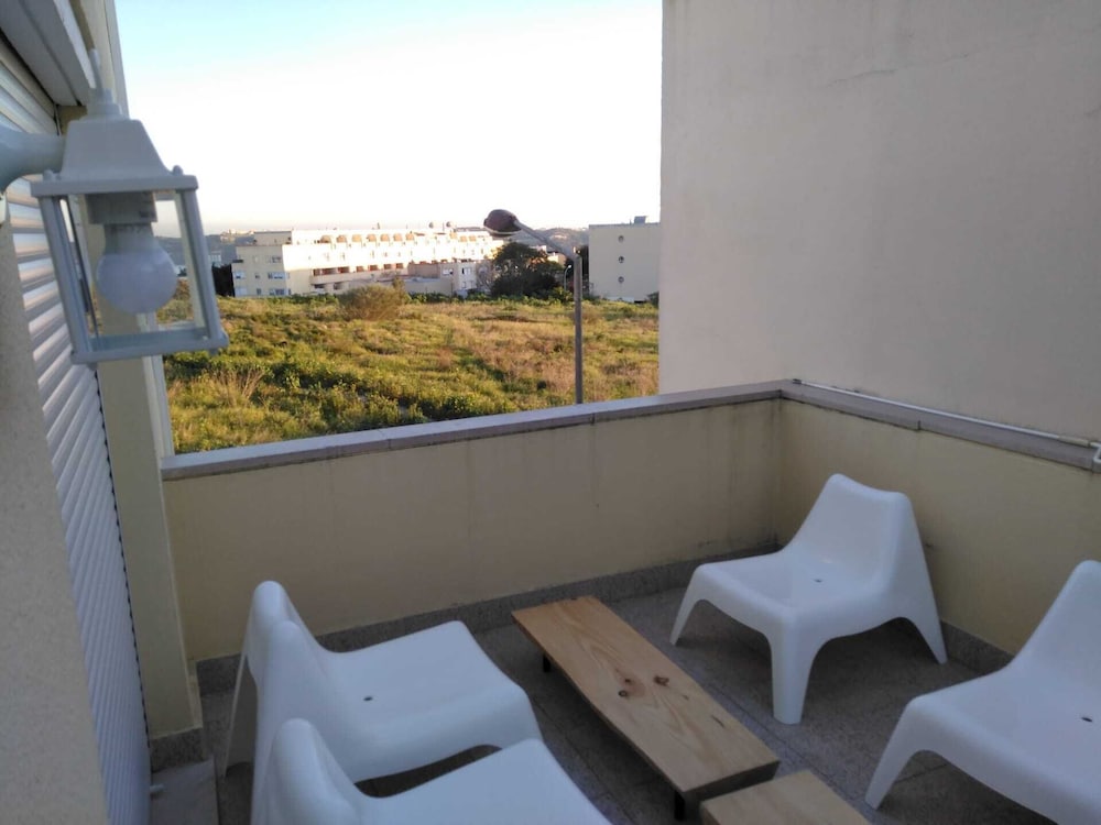 Hotel Help Yourself Hostels - Restelo