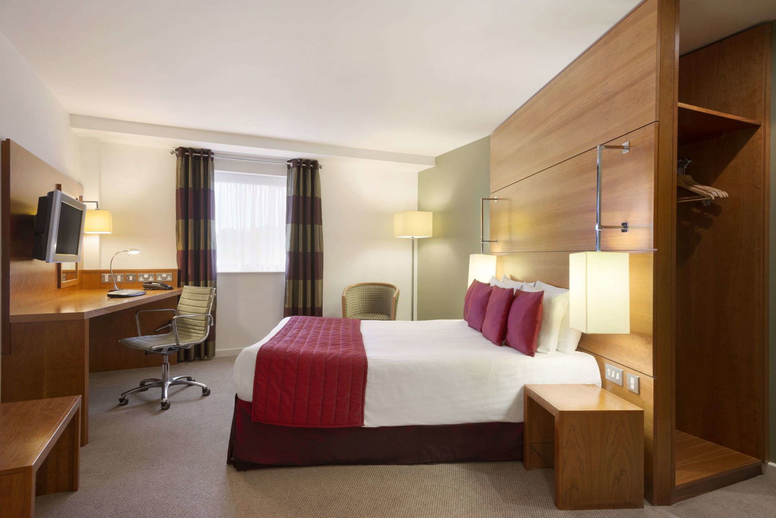 Ramada Plaza By Wyndham Wrexham