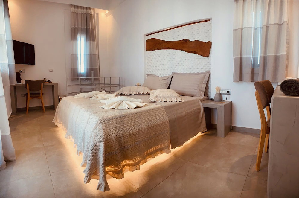 Aeris Suites
