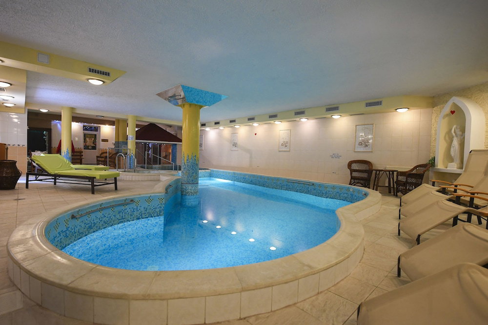Korona Eger Wellness And Conference Hotel